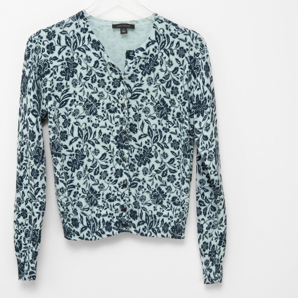Ann Taylor Ann Cardigan 100% Cotton Floral Button Up Office Blue Green Size XS - Picture 2 of 6